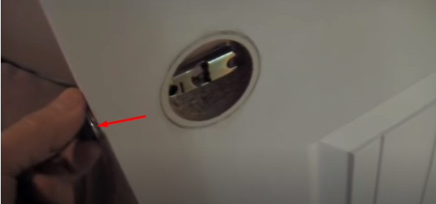 removing the latch